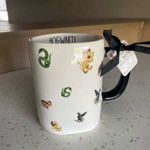 NWT Rae Dun Harry Potter Hogwarts Mug